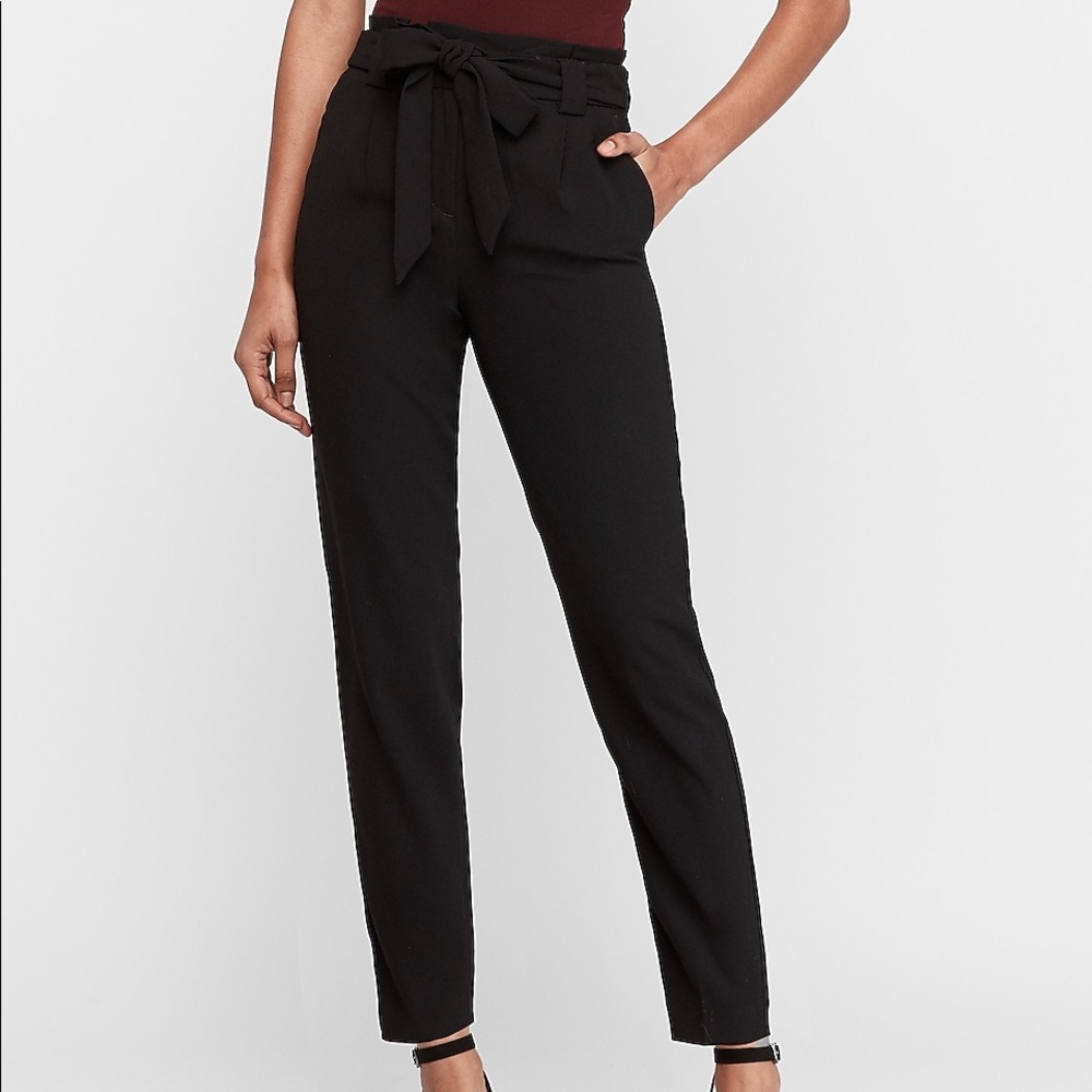 NWOT❤️Express High Waisted Paperbag Ankle Pant